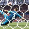 Два неожиданных героя четвертьфиналов ЧМ по футболу (Российский вратарь Игорь Акинфеев во время серии пенальти | © REUTERS, Carl Recine) Российский вратарь И…