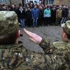'Военное положение введем, воевать не будем'. Что ожидает украинцев (Призывники в украинскую армию на одном из призывных пунктов в Киеве) Призывники в украинс…