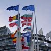 Лучшие люди Европы не спасли ее 'от Кремля и вредителей' (Флаги европейских государств перед зданием Европейского парламента в Страсбурге) Флаги европейских го…