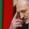 Зачем Лукашенко загоняют в угол