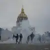 'Я жгу Париж': 17 октября французы хотят спалить Елисейский дворец (На фото: протест во Франции (Фото: AP/TASS)) На фото: протест во …
