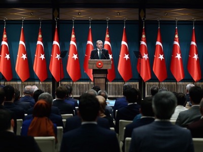 Выступление перед юристами в Белом Дворце Выступление перед юр…